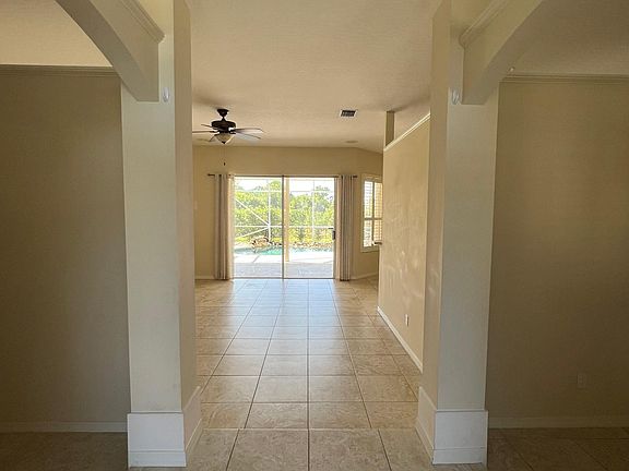 3rd image of 3221 Windsor Estates Dr