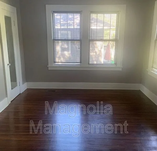 621 E Montgomery St — Photo 4