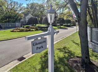 1212 Westview Rd, Glenview, IL 60025