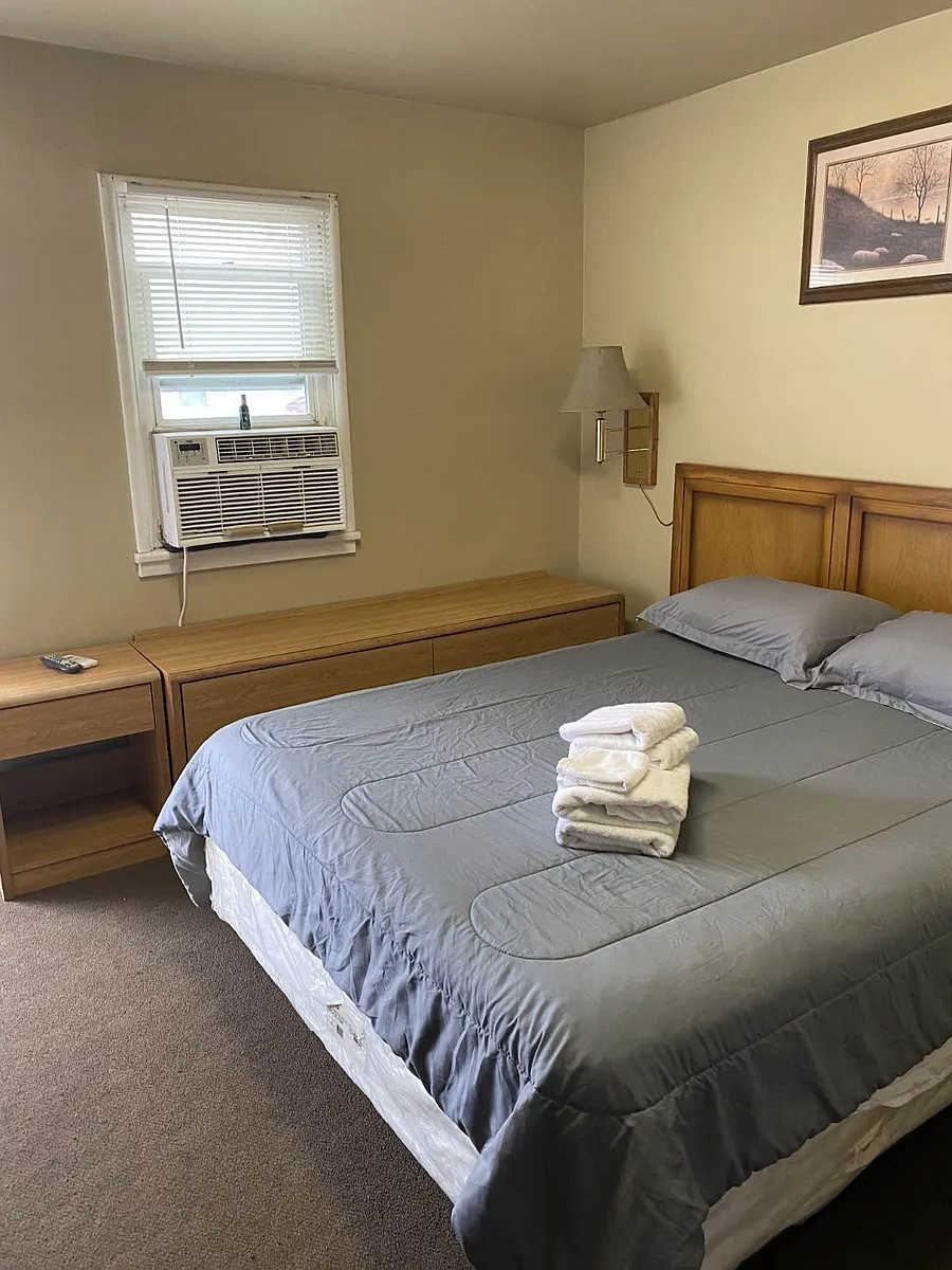 Building Photo - 316 E Flaming Gorge Way #224
