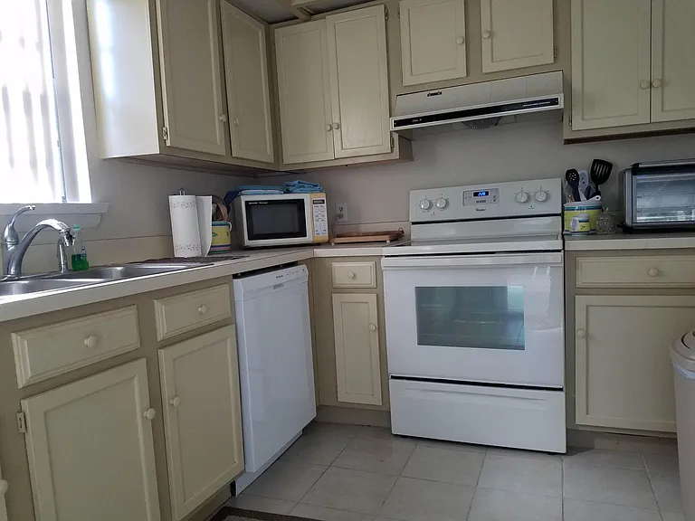 7462 SE Jamestown Ter — Photo 9