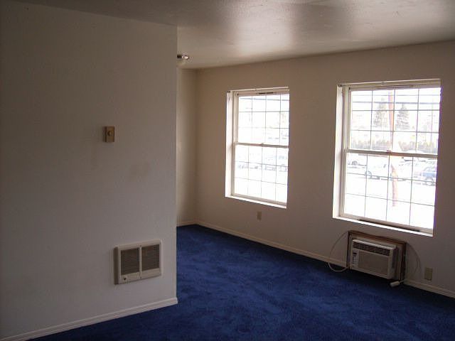 2nd image of 1101 Willow St