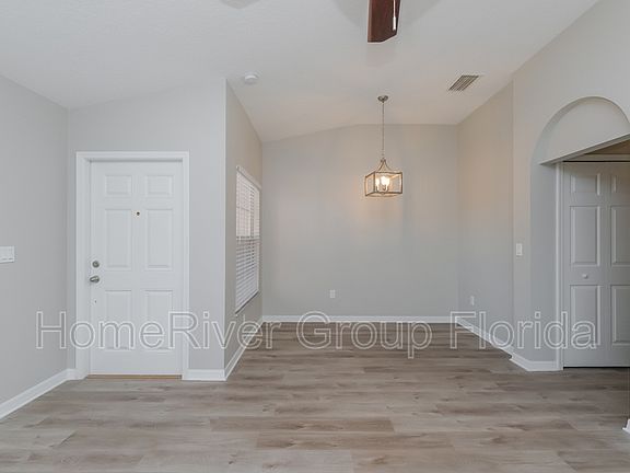 3rd image of 4306 Reynolds Creek Ave