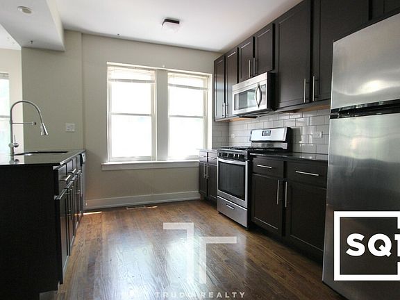 3rd image of 5056 N Winchester Ave #5060-2E