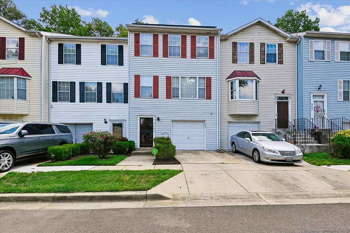 2 bed, 2.5 bath, 1280 sqft, $2,900 — Photo 1