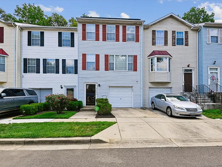530 Mount Lubentia Ct E — Photo 1