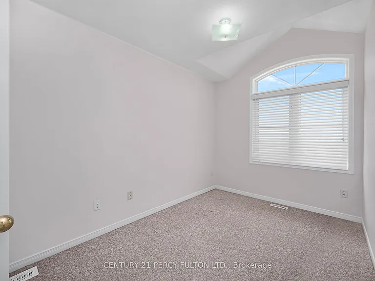 2 Talbotshire St — Photo 20