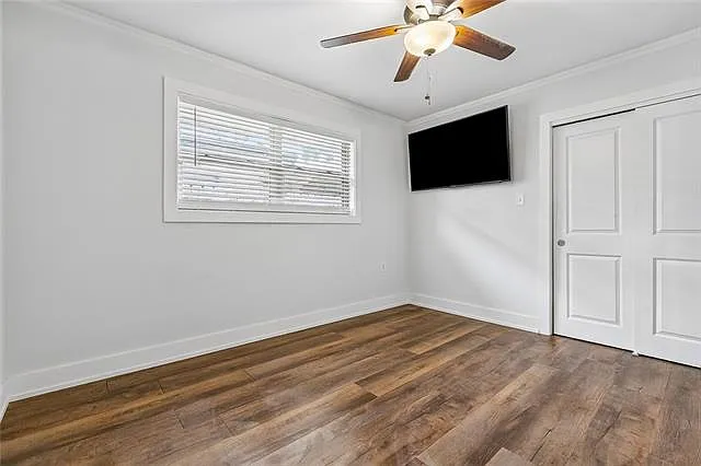 905 Taft Park — Photo 13