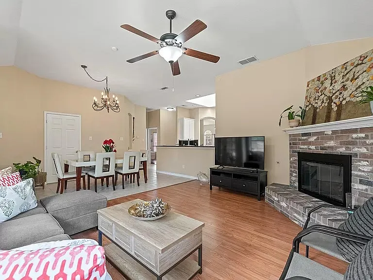 10309 Belfort Dr — Photo 5