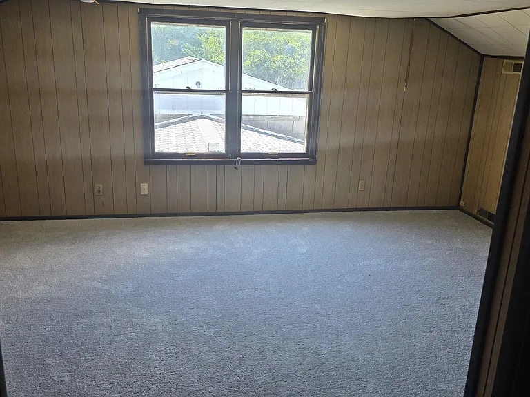 104 S Johnson Ave — Photo 11