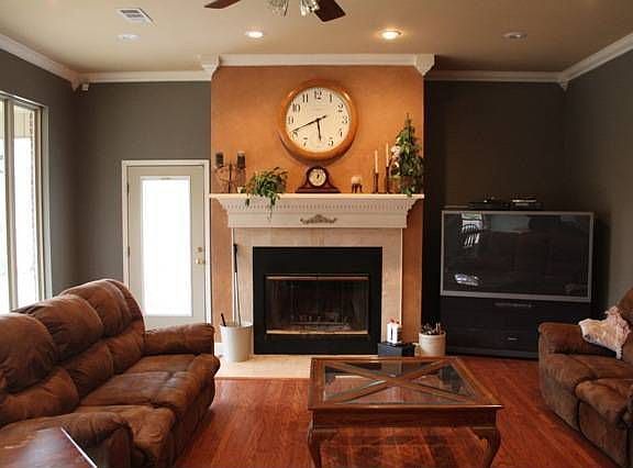 2nd image of 26 Oakwood Dr