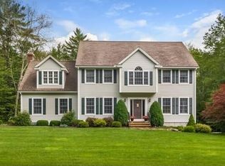 43 Wallis St, Douglas, MA 01516