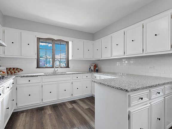 4th image of 518 Bensley Ave