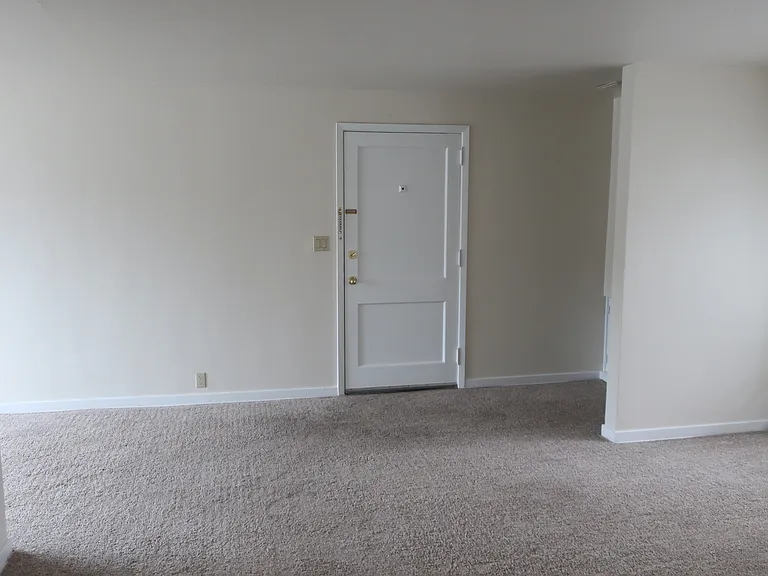 105 Lavender Ct #1 — Photo 4
