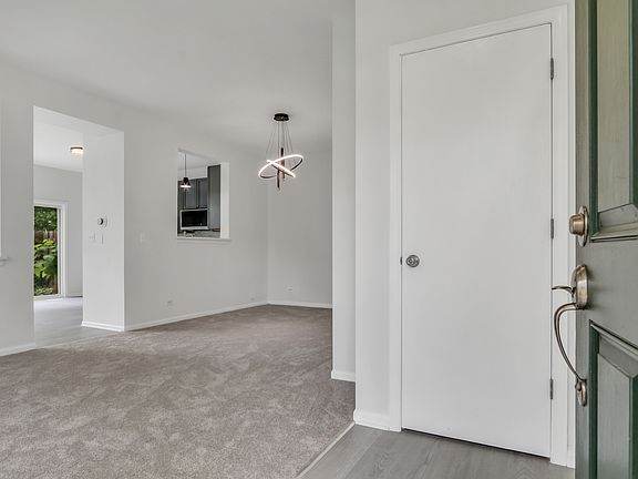 2nd image of 601 W Kristina Ln