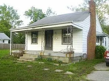 3607 Station St photo 1