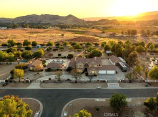 34901 Sweetwater Dr, Santa Clarita, CA 91390