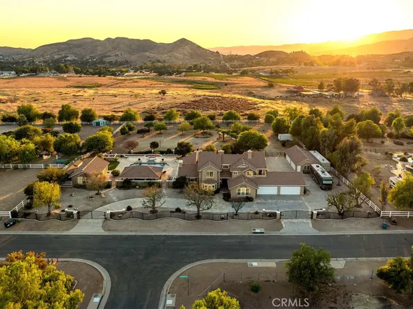 34901 Sweetwater Dr, Santa Clarita, CA 91390