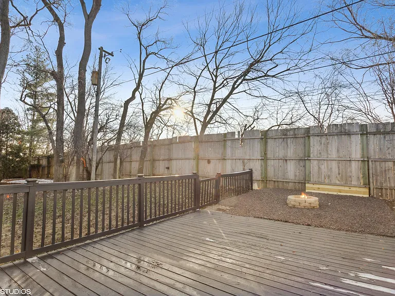 810 S Jackson St — Photo 21