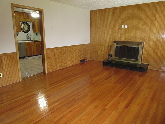 5th image of 119 Hills Ave