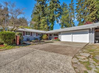 10434 NE 16th Pl, Bellevue, WA