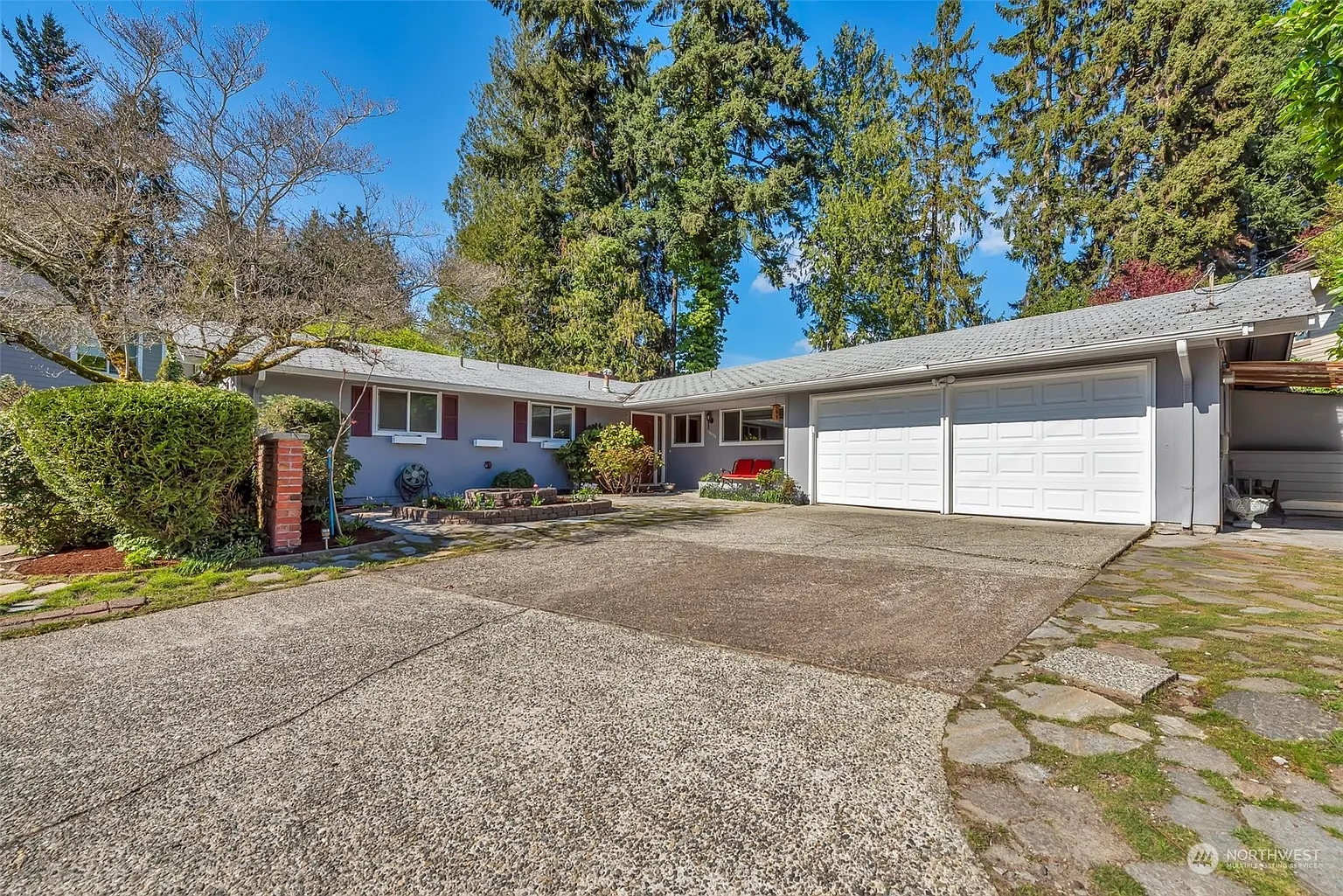 10434 NE 16th Place photo 1