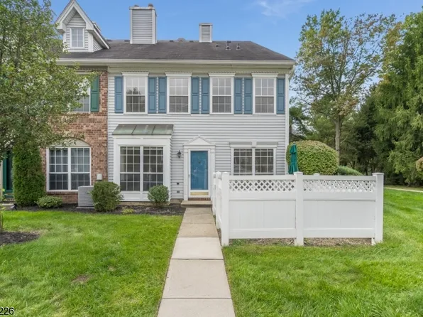 301 Red Crest Ln, Branchburg Twp., NJ 08876
