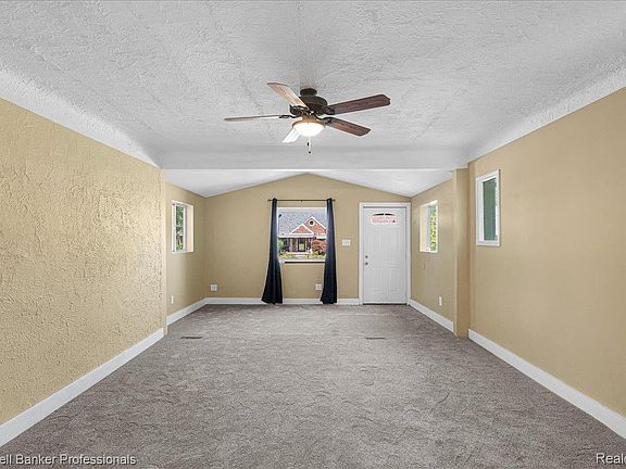 4th image of 5251 Gateshead St