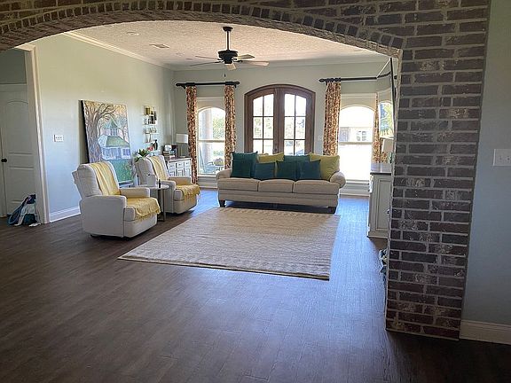5th image of 230 Indian Lake Dr