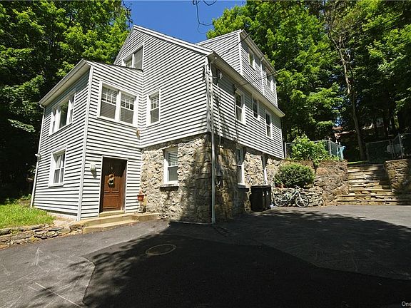 5th image of 8 Lakeview Ter