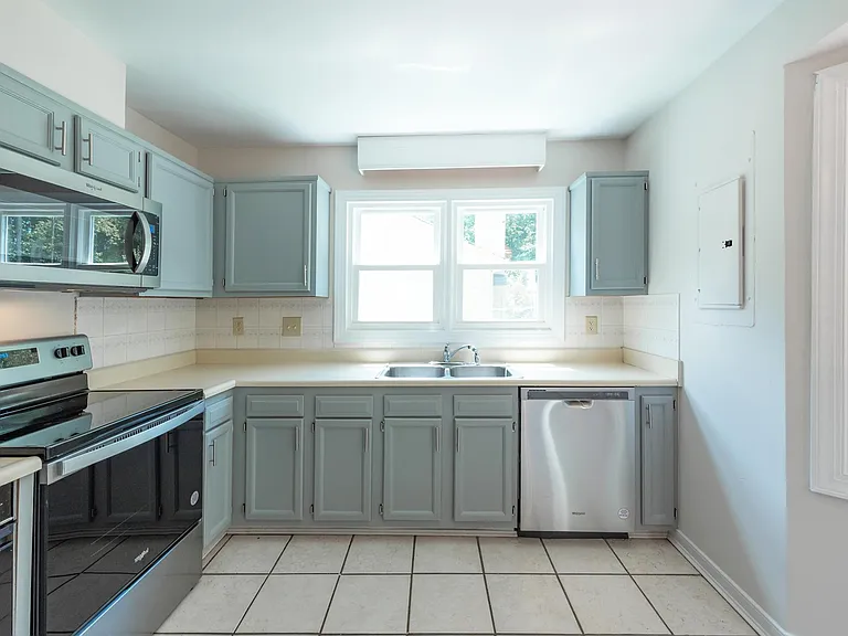 12922 Copperas Ln — Photo 4