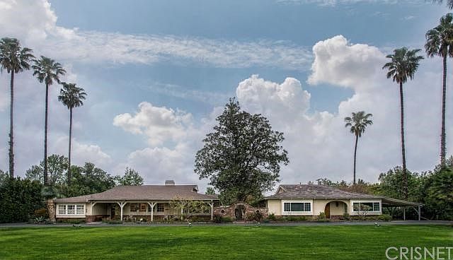 Main house on left, guest house on right.