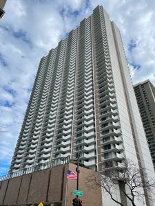 6033 N Sheridan Rd APT 17A, Chicago, IL, 60660