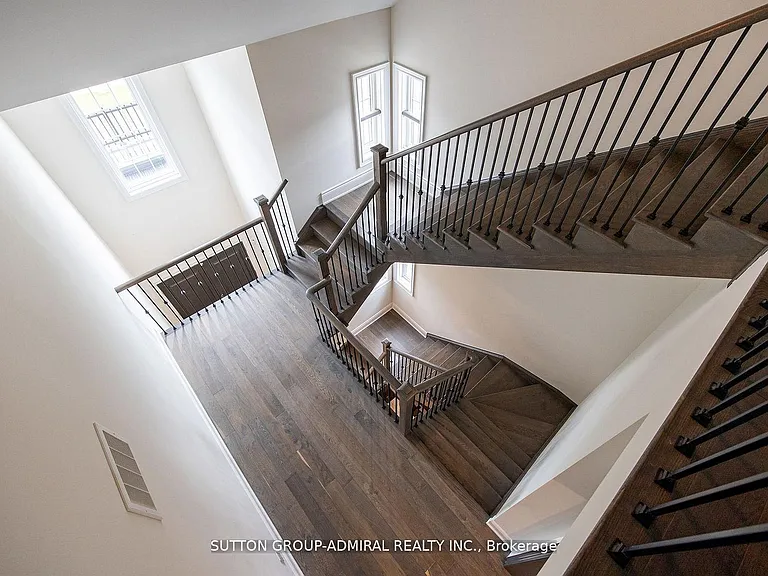 36 Hurst Ave — Photo 28