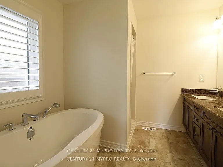 71 Westfield Dr — Photo 28