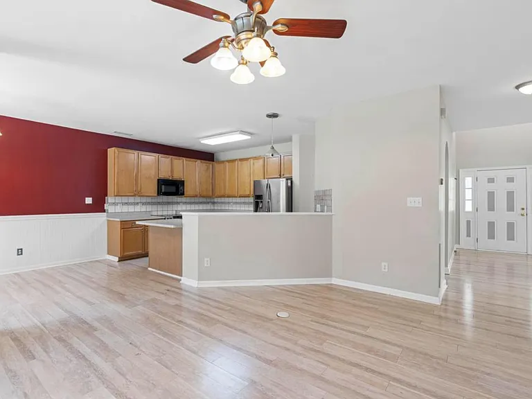 5435 Seaspray Ln — Photo 10