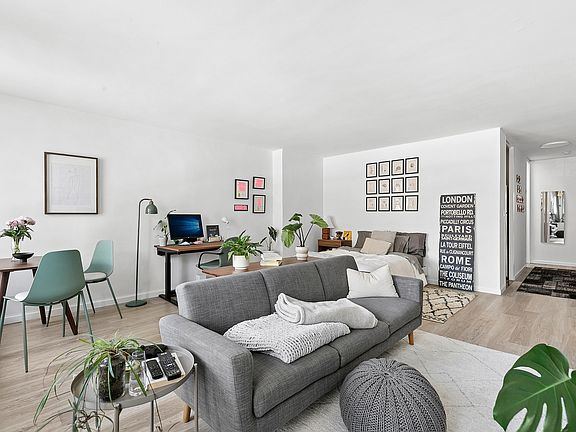 3rd image of 300 E 33rd St APT 1D