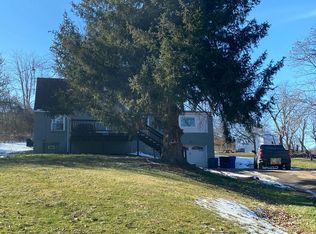 2060 Scenery Dr, Elizabeth, PA 15037