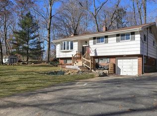 62 Sherwood Forest Dr, Andover, NJ 07821