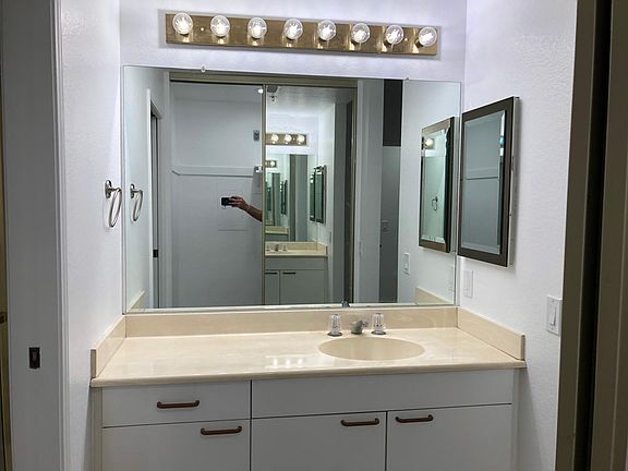3rd image of 2601 S Broadmoor Dr APT 48