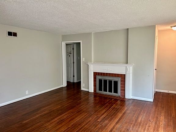 5th image of 4139 N Drexel Ave