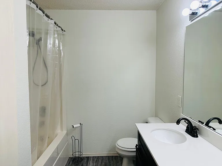 765 Lowe Dr — Photo 22