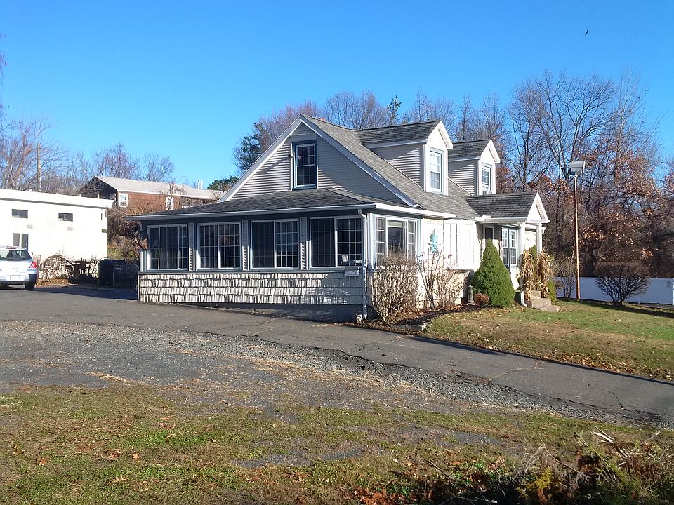 2nd image of 346 Springfield St