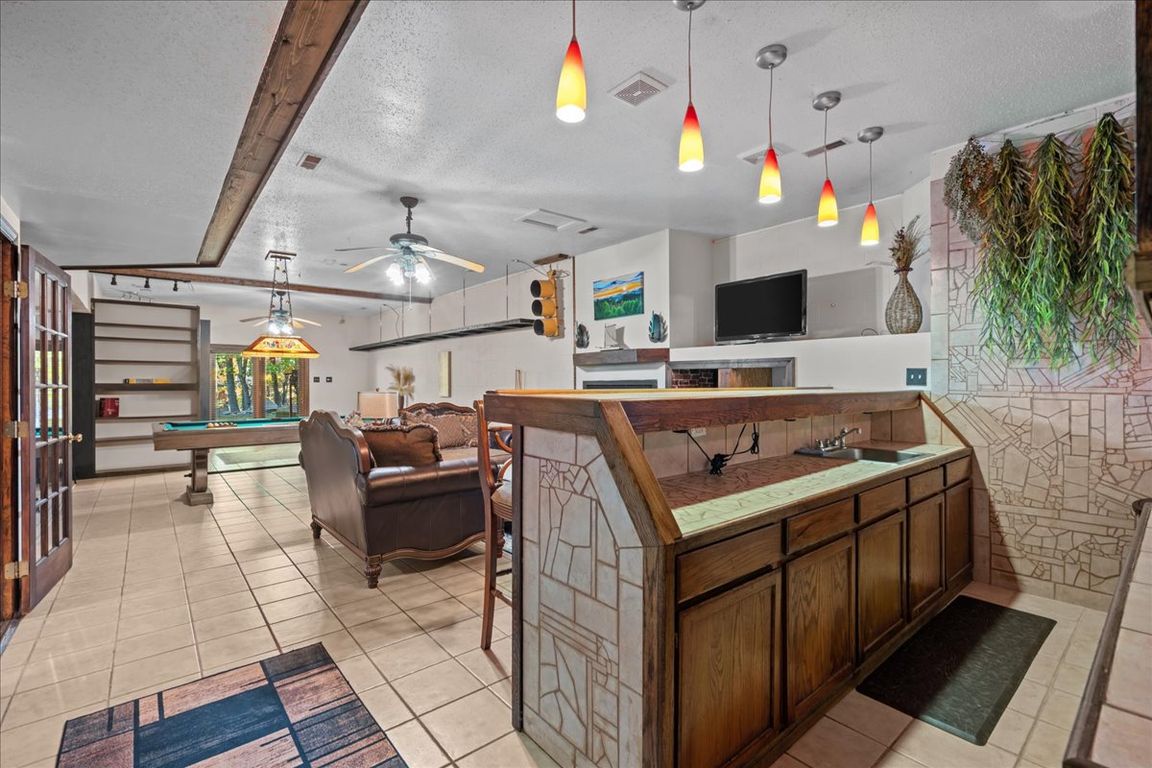 next background image