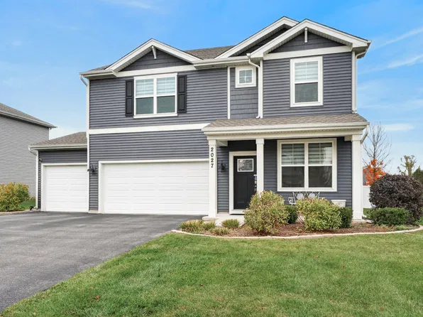 2027 Magnolia Ln, Wonder Lake, IL 60097