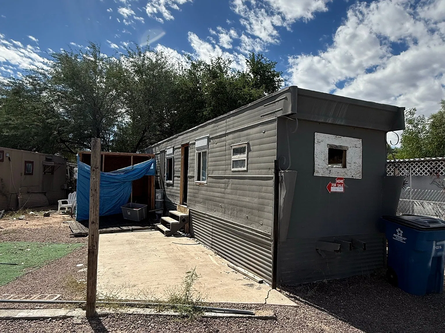 Handyman Special Mobile Home - Only $300 — Photo 2