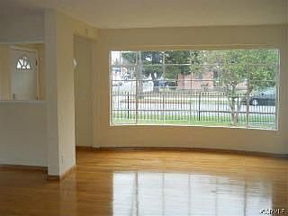 2nd image of 500 E 99th St