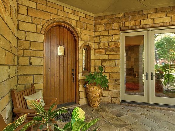 2nd image of 2913 Park Arbor Ct