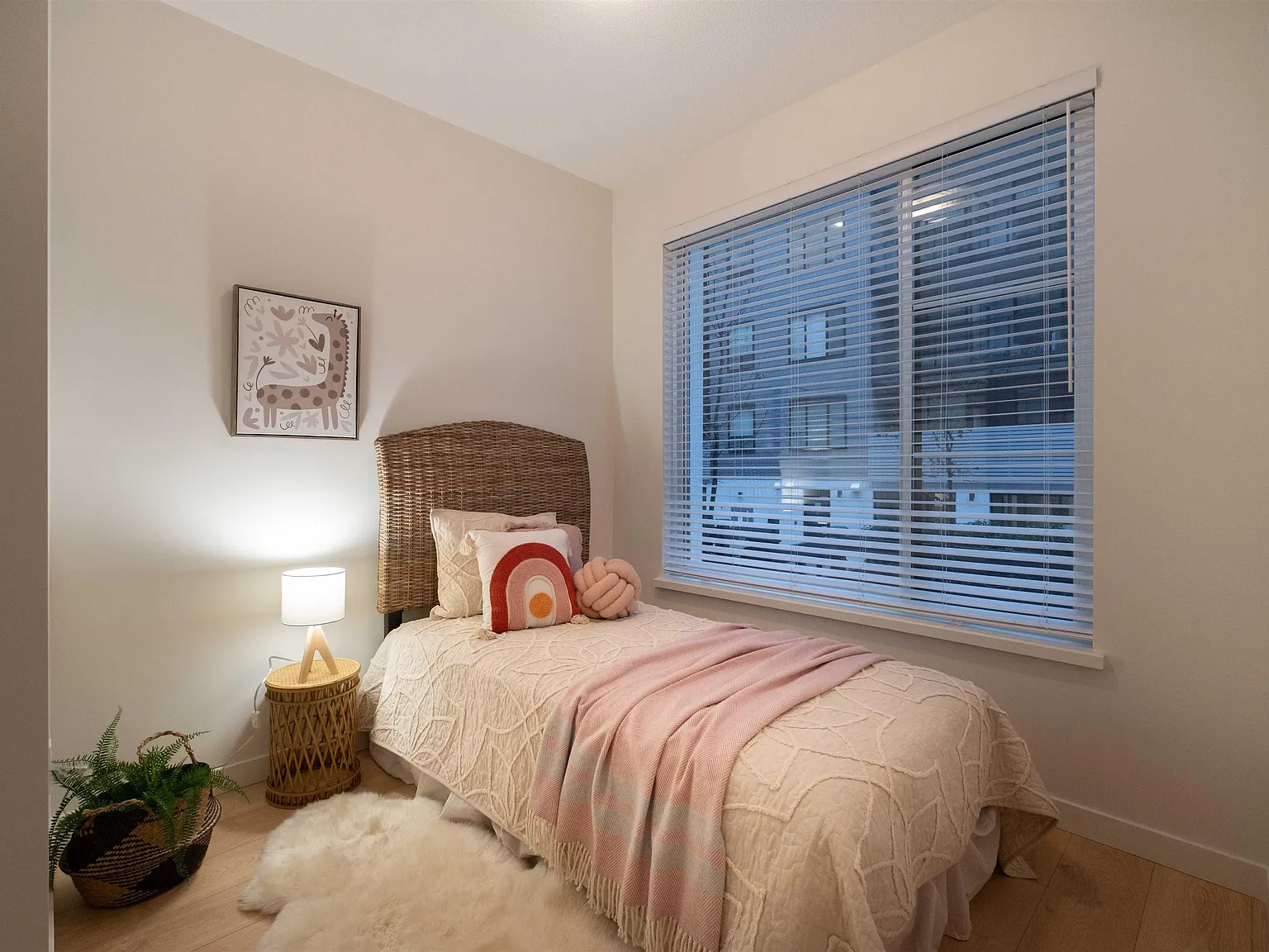 2 bed, 753 sqft, $2,450 — Photo 2