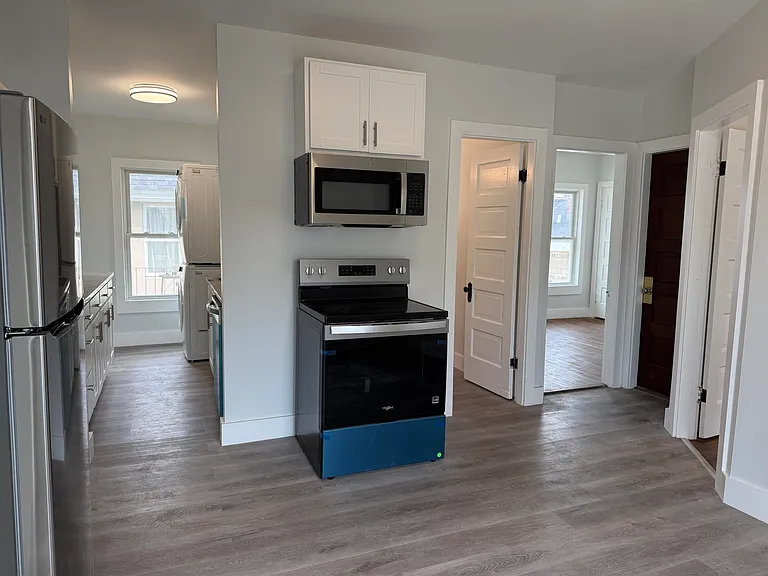 6 Holmes St #2 — Photo 5